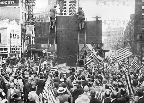 Crowd attending American Red Cross Campaign