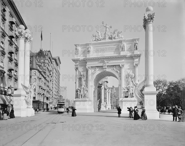 Dewey Arch