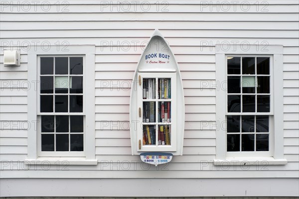Book Boat