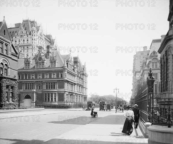 Fifth Avenue Street Scene