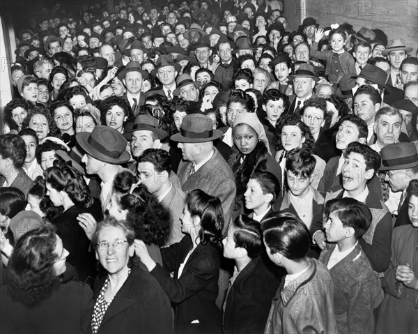 Crowd waiting to be vaccinated at the Department of Health building