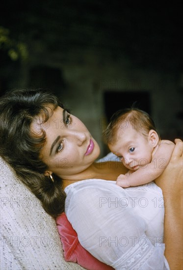Actress Elizabeth Taylor with her Daughter Elizabeth