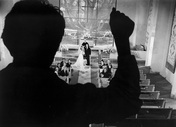 Dustin Hoffman (foreground)