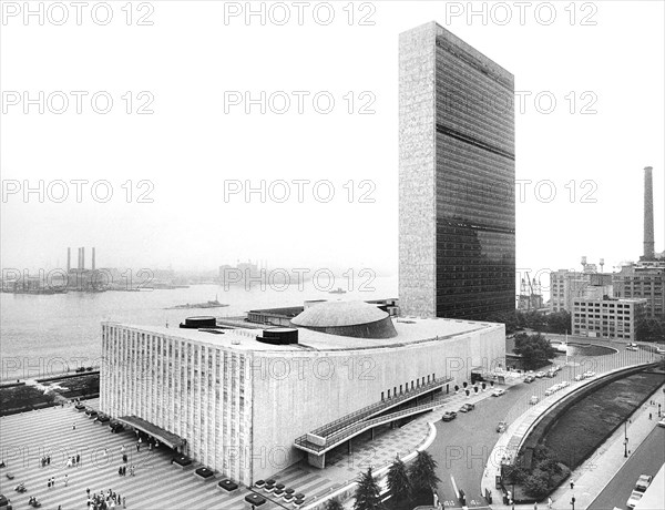 United Nations Headquarters with view of East River