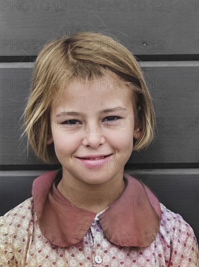 Migrant girl