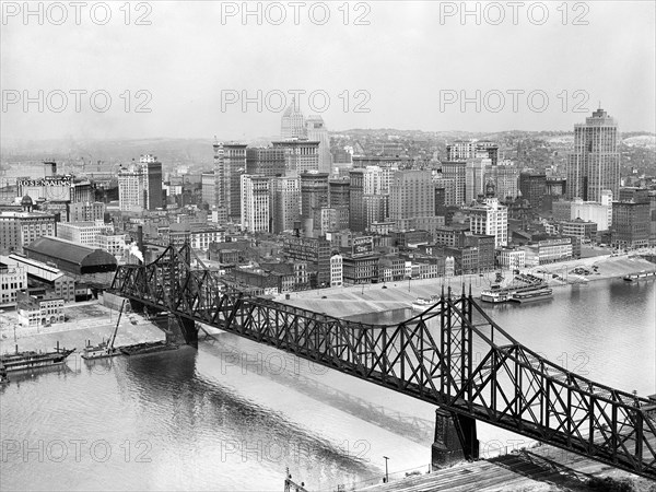 Wabash Bridge over Monongahela River and cityscape