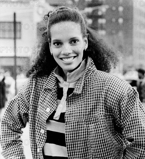 Shari Headley