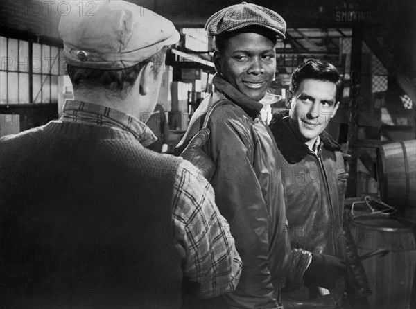 Sidney Poitier (center)