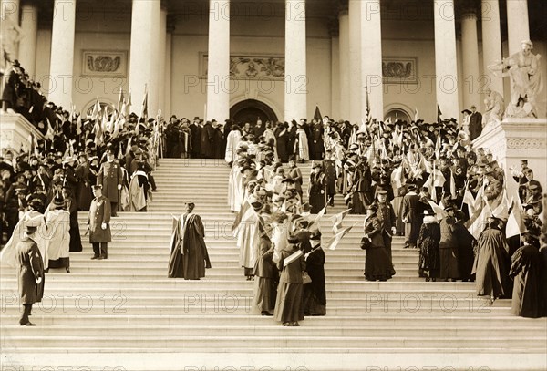 Large group of suffragists on U.S. Capitol steps