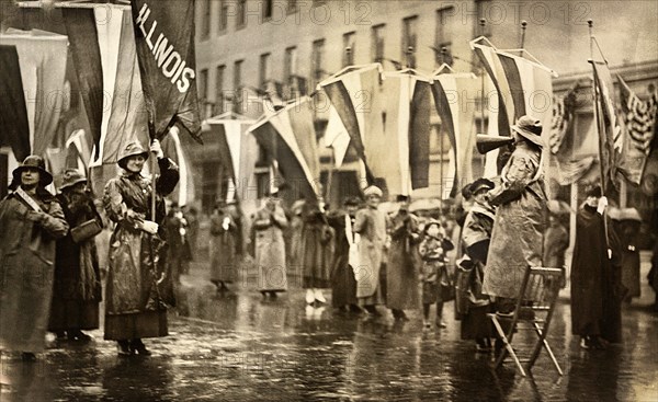 Suffragists protesting