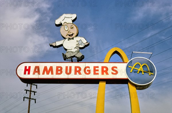 McDonald's fast food restaurant sign