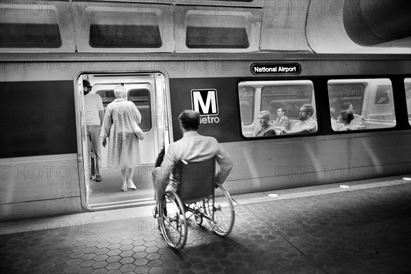 Subway facilities for persons with disabilities