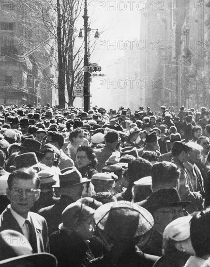 Large crowd street scene