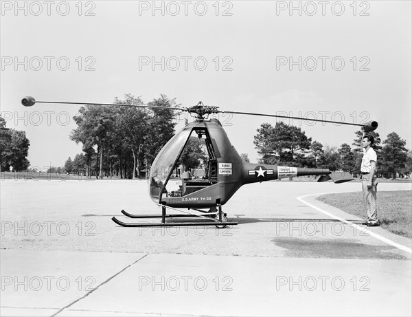 U.S. Army YH 32 Helicopter