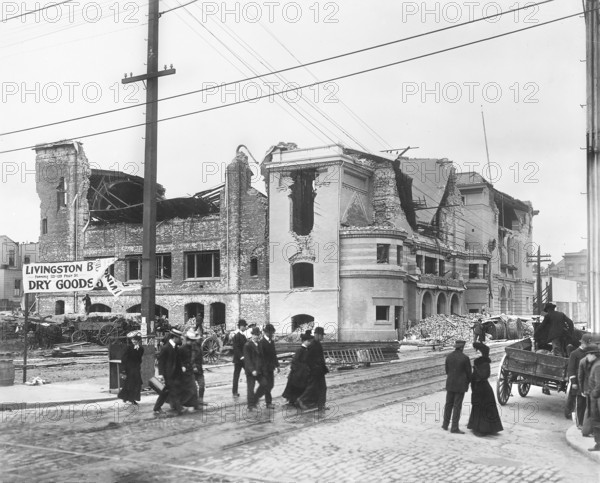 Damaged Albert Pike Memorial Masonic Hall and street scene after earthquake, Geary near Fillmore, San Francisco, California, USA, U.S. Army Signal Corps, April 1906