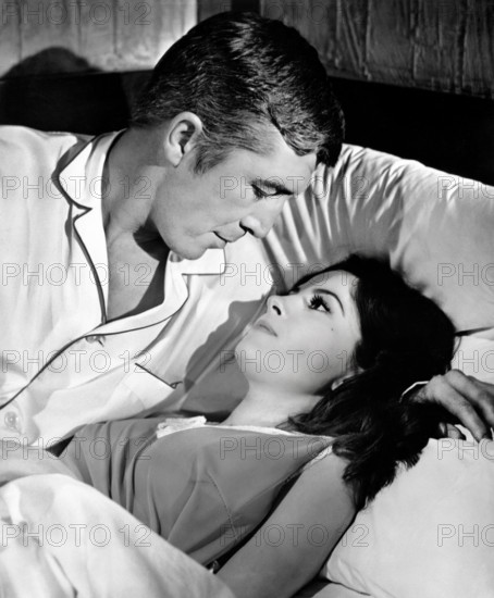 Patrick O'Neal, Barbara Parkins, on-set of the film, "The Kremlin Letter", 20th Century-Fox, 1970