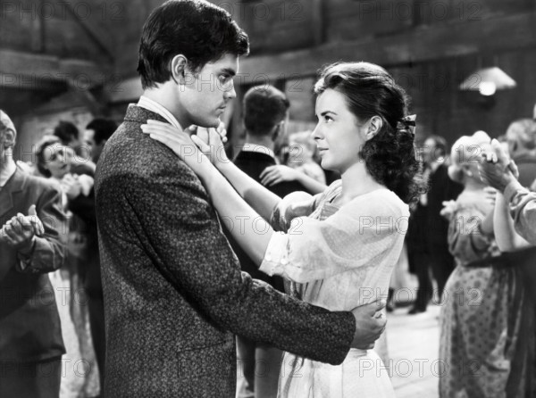 Jeffrey Hunter, Jean Peters, on-set of the film, "Lure Of The Wilderness", 20th Century-Fox, 1952