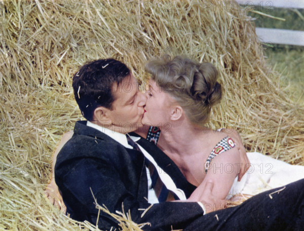 Tony Randall, Debbie Reynolds, on-set of the film, "The Mating Game", MGM, 1959