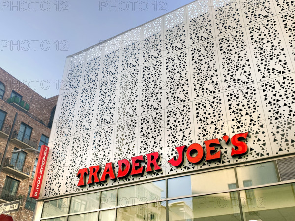 Trader Joe's, building exterior, Williamsburg, Brooklyn, New York, USA