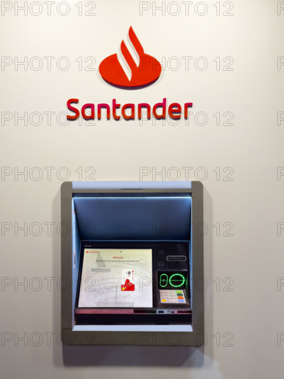 Santander retail bank, ATM machine, New York City, New York, USA
