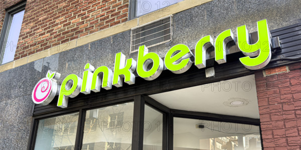 Pinkberry frozen dessert store, building exterior, New York City, New York, USA