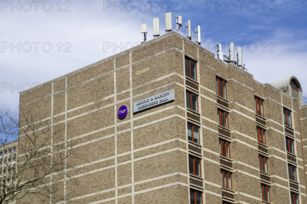 NYU Langone Arnold & Marilyn Greenberg Hall, building exterior, 545 First Avenue, New York City, New York, USA
