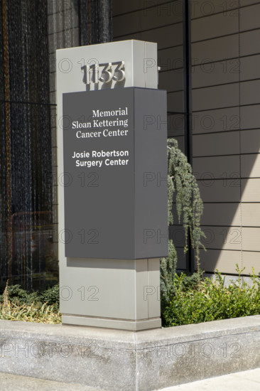 Memorial Sloan Kettering Cancer Center, Josie Robertson Surgery Center, building exterior, 1133 York Avenue, New York City, New York, USA