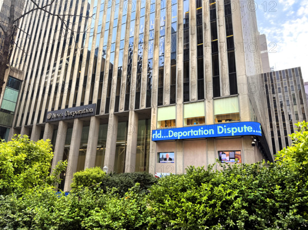 News Corporation, building exterior, 1211 Avenue of the Americas, New Yor City, New York, USA