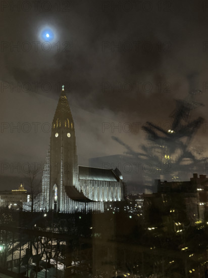 Hallgrimskirkja church at night, Reykjavík, Iceland