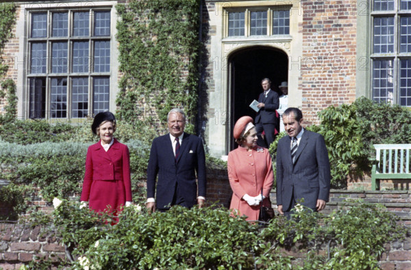 U.S. First Lady Pat Nixon, Prime Minister Edward Heath, Queen Elizabeth II, and U.S. President Richard Nixon at Chequers, official country residence of the British Prime Minister, Aylesbury, Buckinghamshire, England, UK, White House Photo Office, October 3, 1970