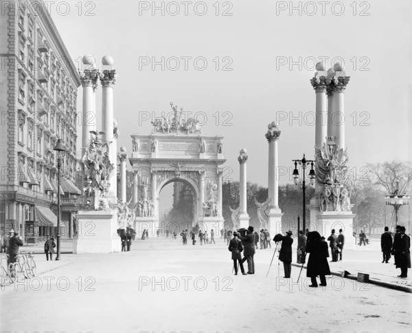 Dewey Arch, New York City, New York, USA, Detroit Publishing Company, 1900