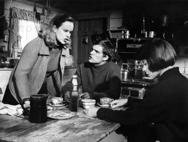 Sandy Dennis, Keir Dullea, Anne Heywood, on-set of the film, "The Fox", Warner Bros.-Seven Arts, Claridge Pictures, 1967