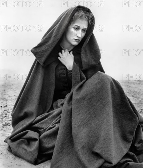 Meryl Streep, on-set of the film, "The French Lieutenant's Woman", United Artists, 1981