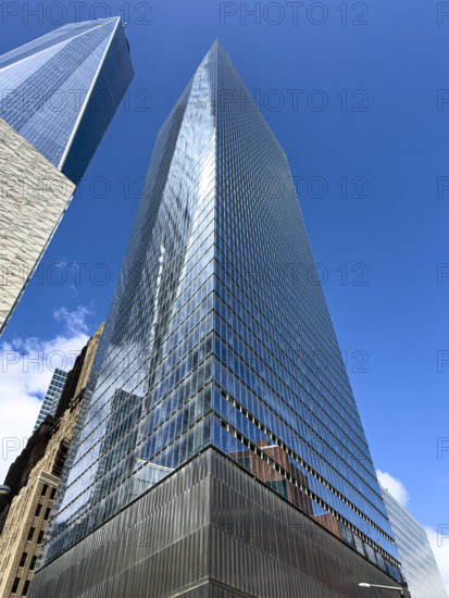One World Trade Center (left), 7 World Trade Center (right), New York City
