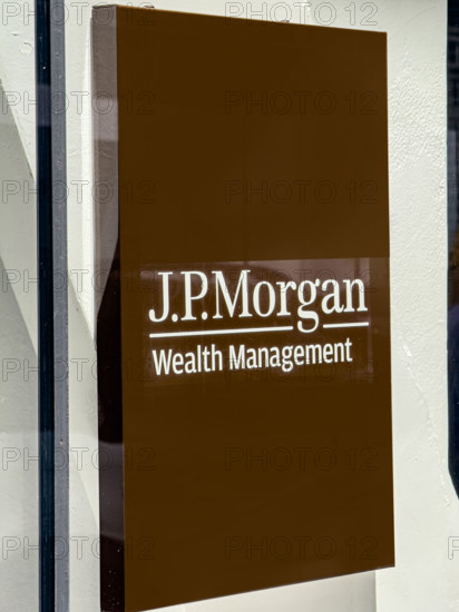 J.P. Morgan Wealth Management retail office, New York City