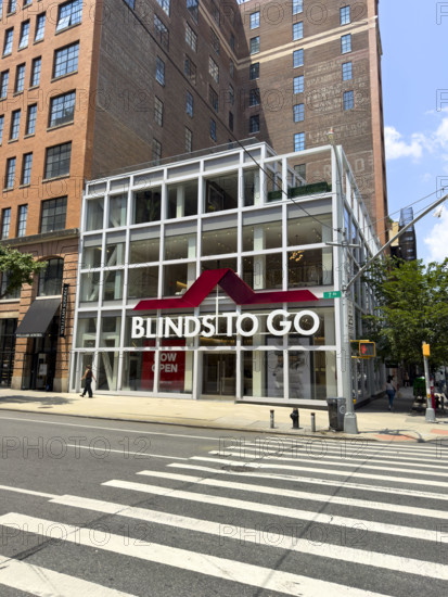 Blinds To Go retail store, building exterior and street scene, Seventh Avenue, Manhattan, New York City, New York, USA