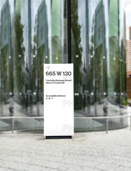 Henry R. Kravis Hall, building exterior detail, Columbia University Business School, Columbia University, Manhattanville Campus, 665 West 130th Street, West Harlem, Manhattan, New York City, New York, USA