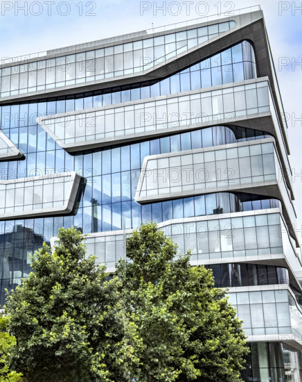 Henry R. Kravis Hall, building exterior, Columbia University Business School, Columbia University, Manhattanville Campus, 665 West 130th Street, West Harlem, Manhattan, New York City, New York, USA