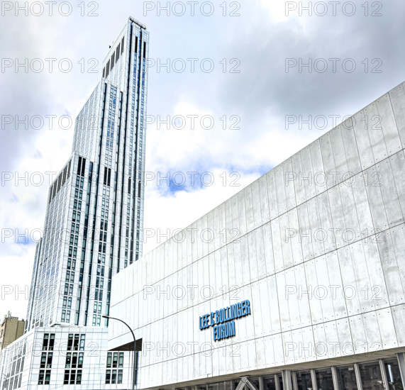 Lee C. Bullinger Forum with 34-story residential tower in background, Columbia University, Manhattanville Campus, 600 West 125th Street, West Harlem, New York City, New York, USA