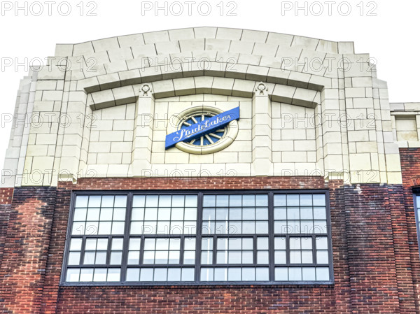 Studebaker Building, Columbia University, building exterior detail, Manhattanville Campus, 615 West 131st Street, West Harlem, New York City, New York, USA