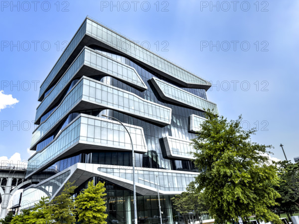 Columbia University Business School, Henry R. Kravis Hall, building exterior, Manhattanville Campus, 665 West 130th Street, West Harlem, Manhattan, New York City, New York, USA