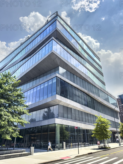 David Geffen Hall, building exterior and street scene, Columbia University Business School, Columbia University, Manhattanville Campus, 645 West 130th Street, West Harlem, Manhattan, New York City, New York, USA