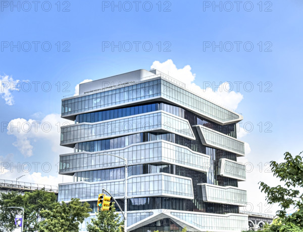 Henry R. Kravis Hall, building exterior, Columbia University Business School, Columbia University, Manhattanville Campus, 665 West 130th Street, West Harlem, Manhattan, New York City, New York, USA
