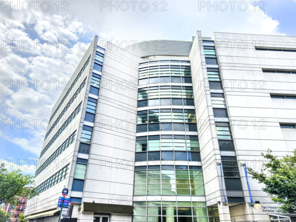 Mary Woodard Lasker Biomedical Research Building, building exterior, New York-Presbyterian Hospital/Columbia University Irving Medical Center, 3960 Broadway, Washington Heights, Manhattan, New York City, New York, USA