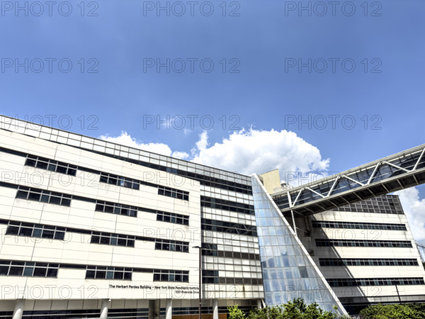 Herbert Pardes Building, building exterior, New York State Psychiatric Institute, Columbia University Irving Medical Center, 1051 Riverside Drive, Washington Heights, Manhattan, New York City, New York, USA