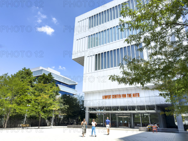 Lenfest Center For the Arts (foreground), Henry R. Kravis Hall (background), building exterior, Columbia University, Manhattanville campus, 615 West 129th Street, West Harlem, Manhattan, New York City, New York, USA