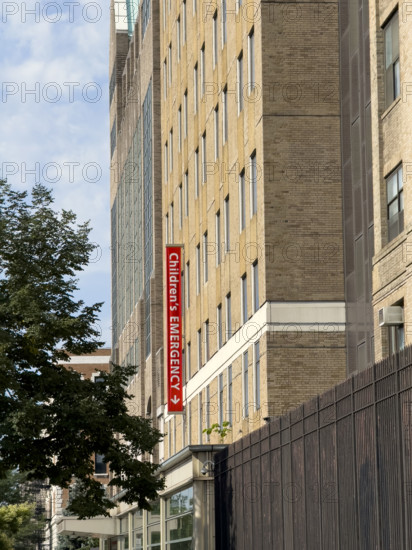 Morgan Stanley Children's Hospital, building exterior, New York-Presbyterian Hospital/Columbia University Irving Medical Center, 3959 Broadway, Washington Heights, Manhattan, New York City, New York, USA