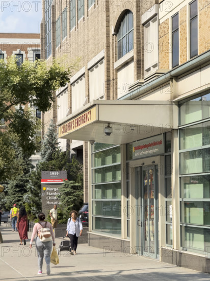 Morgan Stanley Children's Hospital, building exterior and sidewalk scene, New York-Presbyterian Hospital/Columbia University Irving Medical Center, 3959 Broadway, Washington Heights, Manhattan, New York City, New York, USA