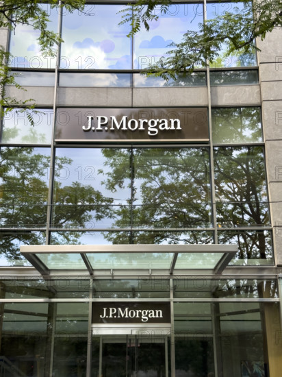 JP Morgan, building exterior detail, Deutsche Bank Center, 10 Columbus Circle, Manhattan, New York City, New York, USA
