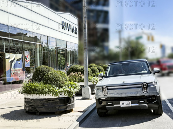 Rivian electric SUV and showroom exterior, 461 West 14th Street, Meatpacking District, Manhattan, New York City, New York, USA
